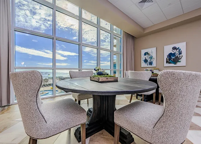 Phoenix Gulf Towers 306 Apartment *